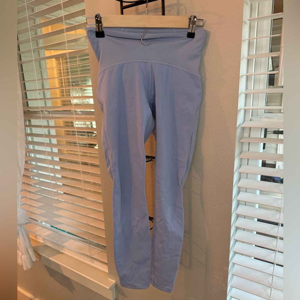 Lululemon size 4